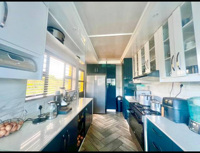 3 BEDROOM HOUSE FOR SALE IN HAYFIELDS